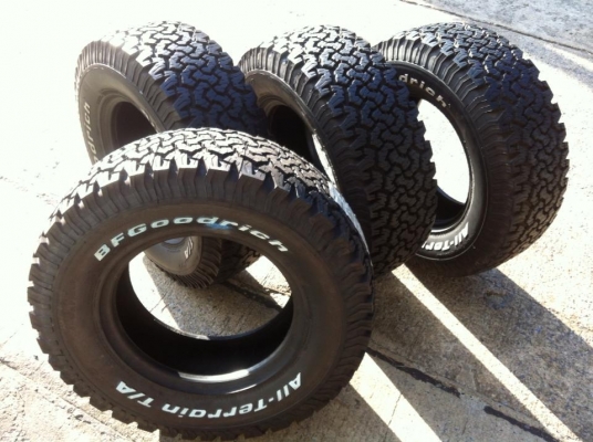 ขายยาง BF Goodrich All-terrain ขนาด 265 70 r16  กริ๊บ