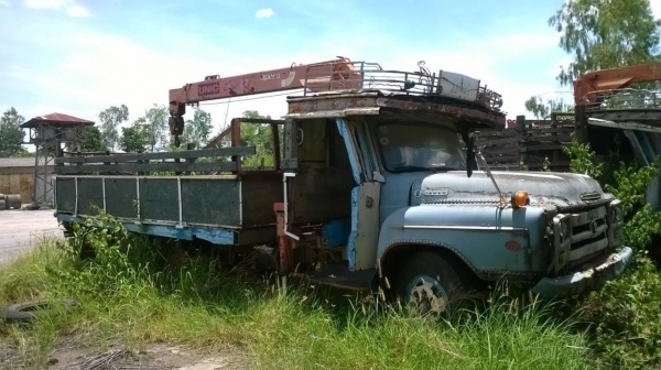 ขายตามสภาพ 10 ล้อหัวยาวเพลาเดียว ติดเครน UNIC 3 ตัน  เครื่อง HO6C 180 แรงม้า ทะเบียน ม.79