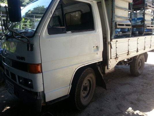 ต้องการขายรถสี่ล้ออีซูสุเครื่อง88แรง