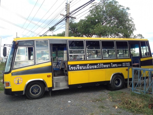 ขายด่วนครับ รถบัสสภาพพร้อมใช้งาน คัสซีสวย เครื่องนิ่ม เบรคดี