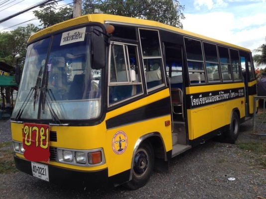 ขายด่วนครับ รถบัสสภาพพร้อมใช้งาน คัสซีสวย เครื่องนิ่ม เบรคดี