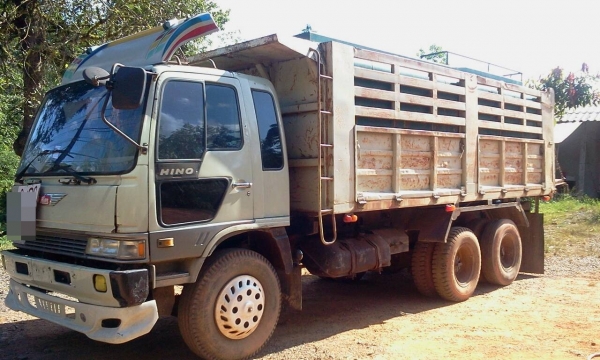 HINO KT 920 รถดั้มสองเพลาพร้อมแทงค์