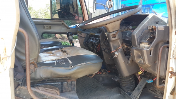 ขายดาวน์ไอ้หลงโบสองเพลาดั้มซีเรี่ยนสูงFN527MTF 6405 สภาพพร้อมใช้ราคาผ่อนเท่าเงินสดโทร0843923995