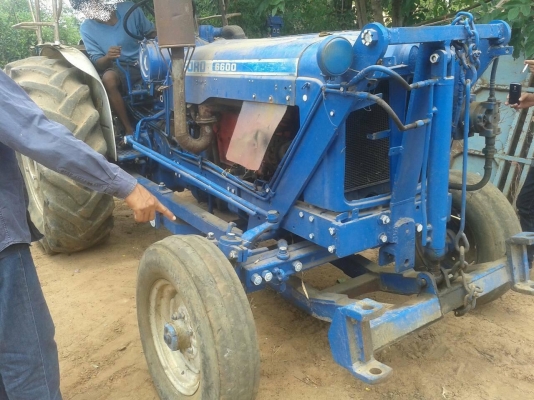 ***ขายแล้วครับขอบคุณ Truck2hand ขายรถไถเพลาเดียว ราคาเบาๆ FORD 500 "รุ่นรวงข้าว" เครื่องเดิมปั้มเดิม 4สูบ เครื่องแน่นดี แรงดี สตาร์ทติดง่าย ปั้มดีแรงดีไม่เยิ้ม เกียร์ดีไม่หลุดไม่หอน ท้ายสวย ระบบไฮฯใช้งานปกติ ยกหางดี ไว สีสันสวย ยางดี4เส้น พร้อมอ ***ขายแล้วครับขอบคุณ Truck2hand ขายรถไถเพลาเดียว ราคาเบาๆ FORD 500 "รุ่นรวงข้าว" เครื่องเดิมปั้มเดิม 4สูบ เครื่องแน่นดี แรงดี สตาร์ทติดง่าย ปั้มดีแรงดีไม่เยิ้ม เกียร์ดีไม่หลุดไม่หอน ท้ายสวย ระบบไฮฯใช้งานปกติ ยกหางดี ไว สีสันสวย ยางดี4เส้น พร้อมอ