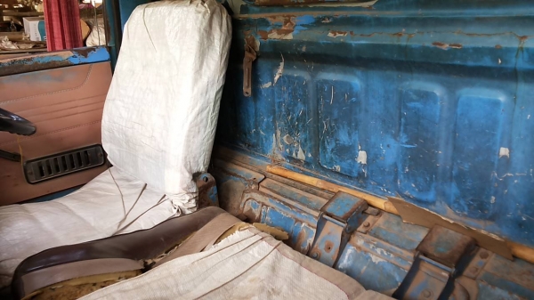 **118,000 บ.ต่อรอง**ขาย4ล้อกลาง ISUZU Elf 75แรง เครื่องเดิมเกียร์เดิม เครื่องแรงดี แน่นดี สตาร์ทติดง่ายไม่เยิ้ม ช่วงล่างดี เฟืองท้ายใหญ่ เพลาลอยแล้ว คัสซีสวยเดิมไม่ปะไม่ดาม กระบะพื้นไม้คอกเหล็ก3.20ม.สภาพสวย ฝาทึบสวยบางเดิมๆ พื้นไม้สวยไม่มีผุ คอกเหล็กแข็งแ