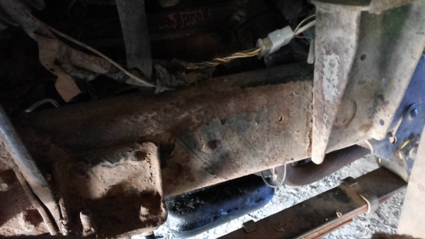 **118,000 บ.ต่อรอง**ขาย4ล้อกลาง ISUZU Elf 75แรง เครื่องเดิมเกียร์เดิม เครื่องแรงดี แน่นดี สตาร์ทติดง่ายไม่เยิ้ม ช่วงล่างดี เฟืองท้ายใหญ่ เพลาลอยแล้ว คัสซีสวยเดิมไม่ปะไม่ดาม กระบะพื้นไม้คอกเหล็ก3.20ม.สภาพสวย ฝาทึบสวยบางเดิมๆ พื้นไม้สวยไม่มีผุ คอกเหล็กแข็งแ