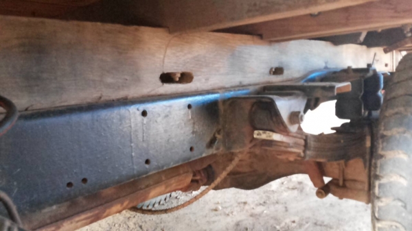 **118,000 บ.ต่อรอง**ขาย4ล้อกลาง ISUZU Elf 75แรง เครื่องเดิมเกียร์เดิม เครื่องแรงดี แน่นดี สตาร์ทติดง่ายไม่เยิ้ม ช่วงล่างดี เฟืองท้ายใหญ่ เพลาลอยแล้ว คัสซีสวยเดิมไม่ปะไม่ดาม กระบะพื้นไม้คอกเหล็ก3.20ม.สภาพสวย ฝาทึบสวยบางเดิมๆ พื้นไม้สวยไม่มีผุ คอกเหล็กแข็งแ