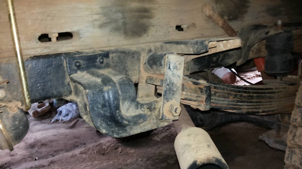 **118,000 บ.ต่อรอง**ขาย4ล้อกลาง ISUZU Elf 75แรง เครื่องเดิมเกียร์เดิม เครื่องแรงดี แน่นดี สตาร์ทติดง่ายไม่เยิ้ม ช่วงล่างดี เฟืองท้ายใหญ่ เพลาลอยแล้ว คัสซีสวยเดิมไม่ปะไม่ดาม กระบะพื้นไม้คอกเหล็ก3.20ม.สภาพสวย ฝาทึบสวยบางเดิมๆ พื้นไม้สวยไม่มีผุ คอกเหล็กแข็งแ