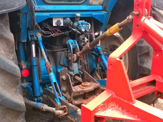 ขายรถไถฟอร์ด 6610 (4 WD)
