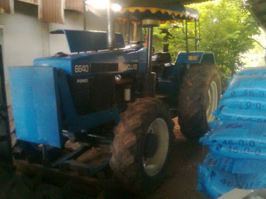 ขายรถไถ 6640 สองเพลา นิวฮอนแลนด์แท้ ราคาคุยกันได้ขายได้เราขายเลย