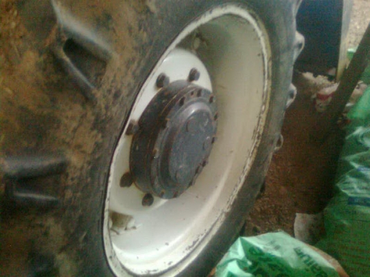 ขายรถไถ 6640 สองเพลา นิวฮอนแลนด์แท้ ราคาคุยกันได้ขายได้เราขายเลย