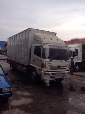 ขายรถบรรทุกหกล้อตู้แห้ง HINO FG1JPRA เครื่อง JO8C - 212 แรง เกียร์เดิม สภาพสวยพร้อมใช้