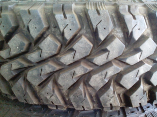MAXXIS mud 764  ขนาด 235/75/15