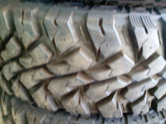 MAXXIS mud 764  ขนาด 235/75/15