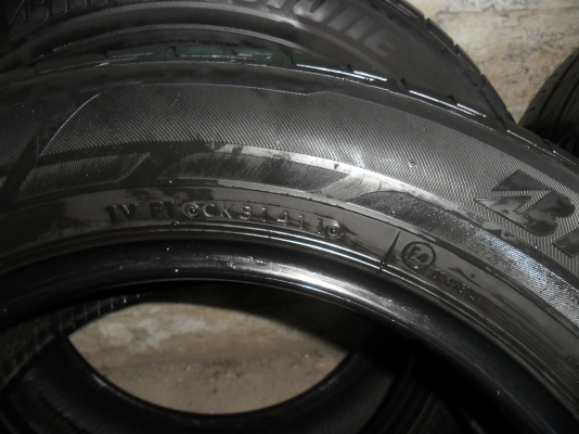 โปรแร๊ง ยาง บริสโตน 215/60R16ปี11-12 สวยๆ 4 เส้น ราคา 2000 บาท