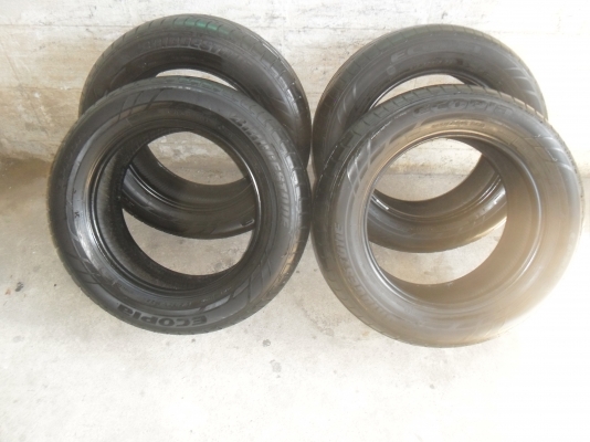 โปรแร๊ง ยาง บริสโตน 215/60R16ปี11-12 สวยๆ 4 เส้น ราคา 2000 บาท