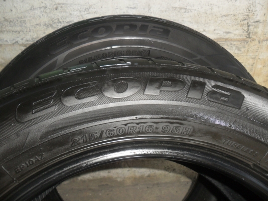 โปรแร๊ง ยาง บริสโตน 215/60R16ปี11-12 สวยๆ 4 เส้น ราคา 2000 บาท