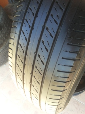 ขายยาง215/65/16 ปี 1513 DUNLOP SP LT37 1ชุด