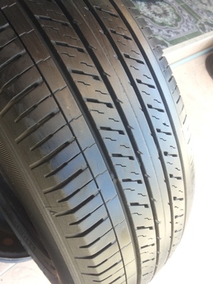 ขายยาง215/65/16 ปี 1513 DUNLOP SP LT37 1ชุด
