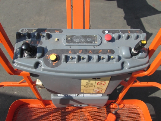 ขายรถกระเช้า JLG มือสอง รุ่น E450AJ (สูง 13.72 M.) รถกระเช้ามือสองปรับสภาพมีรับประกัน ราคา 1,250,000 บาท