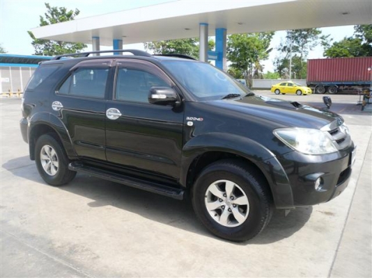 ขาย TOYOTA FORTUNER 3.0 V  4 WD รถเดิม สภาพดี
