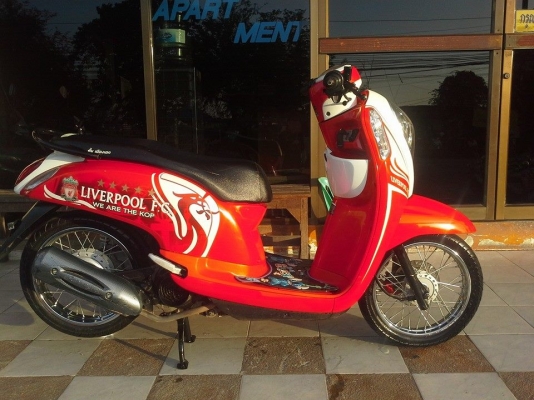 All New Honda Scoopy &ndash; i รุ่นใหม่ล่าสุด ลาย Liverpool F.C ปี 2556