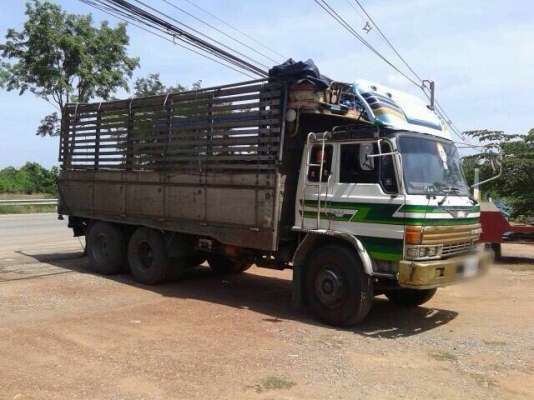 ขายรถบรรทุกสิบล้อ HINO F17 FL177 เครื่องเดิม EH700 - 168 แรง รถล่อง 1 เพลาไม่ดัมพ์ ขายรถบรรทุกสิบล้อ HINO F17 FL177 เครื่องเดิม EH700 - 168 แรง รถล่อง 1 เพลาไม่ดัมพ์