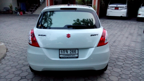 ขาย Suzuki Swift 1.2 รุ่นTop สีขาว ปี 10/2012 สภาพดีมาก ใช้น้อย มีรูปครับ ขาย Suzuki Swift 1.2 รุ่นTop สีขาว ปี 10/2012 สภาพดีมาก ใช้น้อย มีรูปครับ