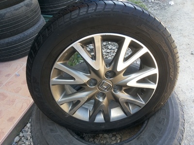 ขายล้อแม็กHONDA City Society พร้อมยางปี13 4 ล้อ ขายล้อแม็กHONDA City Society พร้อมยางปี13 4 ล้อ