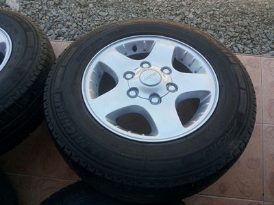 ขายล้อแม็กISUZU D-max ขอบ15 พร้อมยาง 4 ล้อ