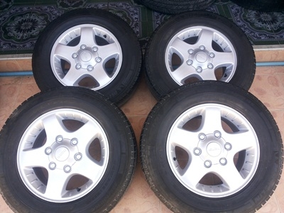ขายล้อแม็กISUZU D-max ขอบ15 พร้อมยาง 4 ล้อ