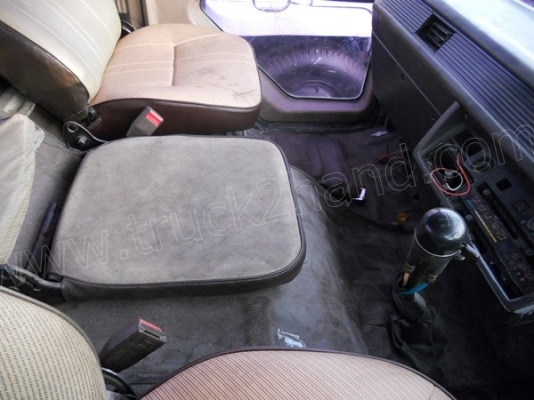 10ล้อหัวลากยี่ห้อMITSUBISHI รุ่นFN527 220แรงม้า 2เพลา