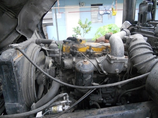 10ล้อหัวลากยี่ห้อMITSUBISHI รุ่นFN527 220แรงม้า 2เพลา