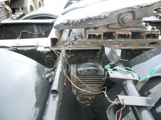 10ล้อหัวลากยี่ห้อMITSUBISHI รุ่นFN527 220แรงม้า 2เพลา