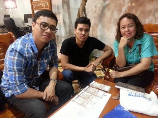 10ล้อหัวลากยี่ห้อMITSUBISHI รุ่นFN527 220แรงม้า 2เพลา