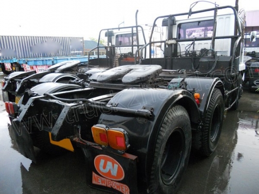 10ล้อหัวลากยี่ห้อMITSUBISHI รุ่นFN527 220แรงม้า 2เพลา