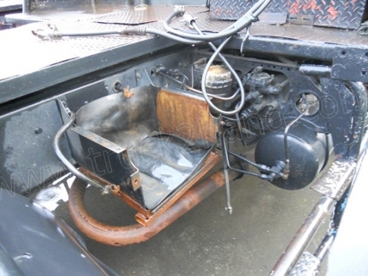 10ล้อหัวลากยี่ห้อMITSUBISHI รุ่นFN527 220แรงม้า 2เพลา