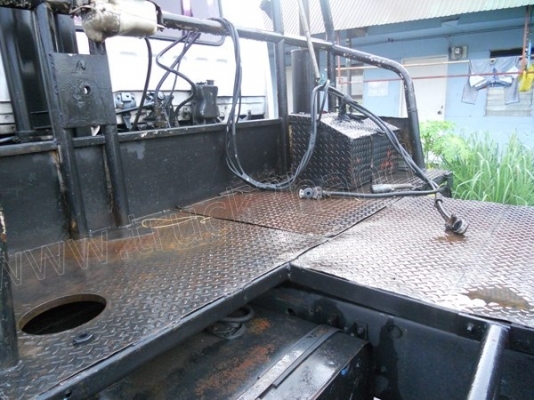 10ล้อหัวลากยี่ห้อMITSUBISHI รุ่นFN527 220แรงม้า 2เพลา