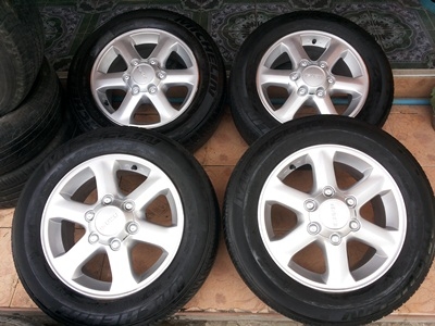 ขายล้อแม็กISUZU GOLD series ขอบ16 พร้อมยาง ปี 13 4ล้อ