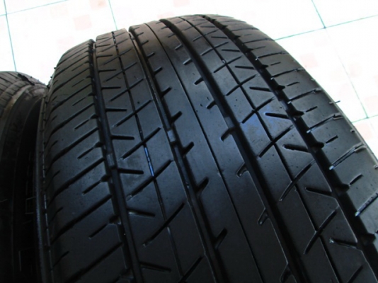 ขายยาง BRIDGESTONE ER33 215-60-16 ปี13 ไม่แพง (1ชุด)