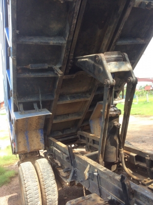 ขายISUZU NPR 115แรงแท้ (ดั๊ม)เกียรสั้น มี SLOW กลาง คานท้าย F ยางดี ครัทซีสวย ขาย 440,000 บาท