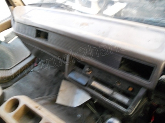 10ล้อ หัวลากMITSUBISHI รุ่นFN527M โทโบ 220แรง ปี46 2เพลา