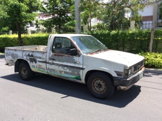 ขายรถกระบะนิสสัน Big-M ปี 93 เครื่องเดิม เบนซิล Z16 เกียร์ธรรมดา ภายในเบาะหนังมีขาดเล็กน้อย แอร์มี ตัวถังเดิมๆมาก บางๆ แห้งๆ ไม่มีชน คานหน้าเดิมๆ ลอนกระบะเดิมๆ คัสซีมีผุจุดเดียว นอกนั้นดีตลอดเส้น เครื่องดี เกียร์แน่น ยางดี รถขับดีครับ ขายถูก ขับกลับได้เลย