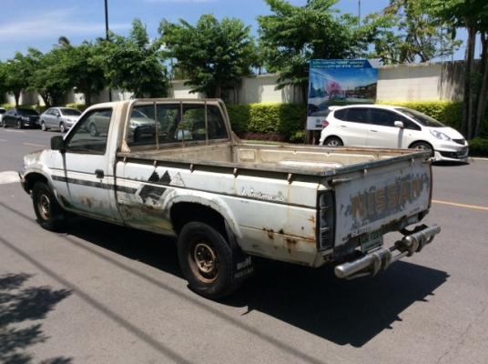 ขายรถกระบะนิสสัน Big-M ปี 93 เครื่องเดิม เบนซิล Z16 เกียร์ธรรมดา ภายในเบาะหนังมีขาดเล็กน้อย แอร์มี ตัวถังเดิมๆมาก บางๆ แห้งๆ ไม่มีชน คานหน้าเดิมๆ ลอนกระบะเดิมๆ คัสซีมีผุจุดเดียว นอกนั้นดีตลอดเส้น เครื่องดี เกียร์แน่น ยางดี รถขับดีครับ ขายถูก ขับกลับได้เลย