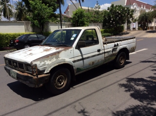 ขายรถกระบะนิสสัน Big-M ปี 93 เครื่องเดิม เบนซิล Z16 เกียร์ธรรมดา ภายในเบาะหนังมีขาดเล็กน้อย แอร์มี ตัวถังเดิมๆมาก บางๆ แห้งๆ ไม่มีชน คานหน้าเดิมๆ ลอนกระบะเดิมๆ คัสซีมีผุจุดเดียว นอกนั้นดีตลอดเส้น เครื่องดี เกียร์แน่น ยางดี รถขับดีครับ ขายถูก ขับกลับได้เลย