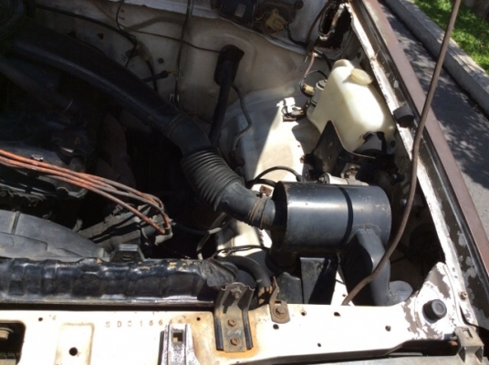 ขายรถกระบะนิสสัน Big-M ปี 93 เครื่องเดิม เบนซิล Z16 เกียร์ธรรมดา ภายในเบาะหนังมีขาดเล็กน้อย แอร์มี ตัวถังเดิมๆมาก บางๆ แห้งๆ ไม่มีชน คานหน้าเดิมๆ ลอนกระบะเดิมๆ คัสซีมีผุจุดเดียว นอกนั้นดีตลอดเส้น เครื่องดี เกียร์แน่น ยางดี รถขับดีครับ ขายถูก ขับกลับได้เลย