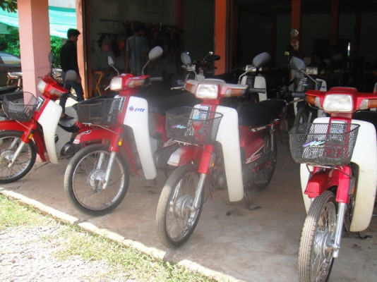 ขายฮอนด้าดรีม คุรุสภา สภาพเดิมสวยพร้อมใช้ ( ทะเบียนพร้อมชุดโอน )