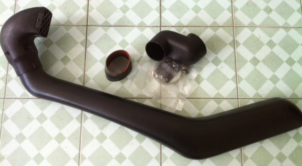 ขายสนอกเกอร์ โตโยต้าวีโก้ วัสดุ LLDPE ราคา 4,000 บาท