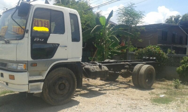 ขายหัวครัสซี่ 6ล้อHINO 195หัวสมอเงิน สภาพสวยพร้อมใช้ ราคาต่อรองได้ ติดต่อได้ที่คุณ อ๊อฟ พิจิตร 086-737-9991