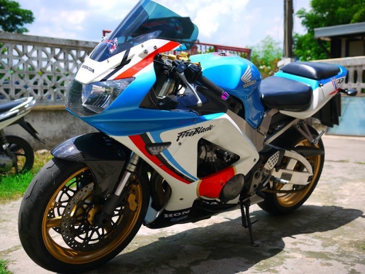 ขาย Cbr929 พร้อมทะเบียน 888 ท่อสูตร Trick Star บังโคลนแคปล่า กันล้ม กัดสะบัด Hyperpro รถสภาพสวยเลย